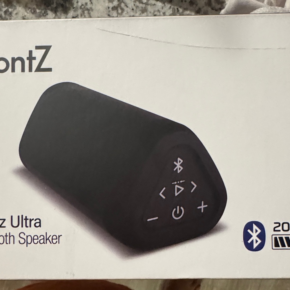 Ultra Black Bluetooth Speaker